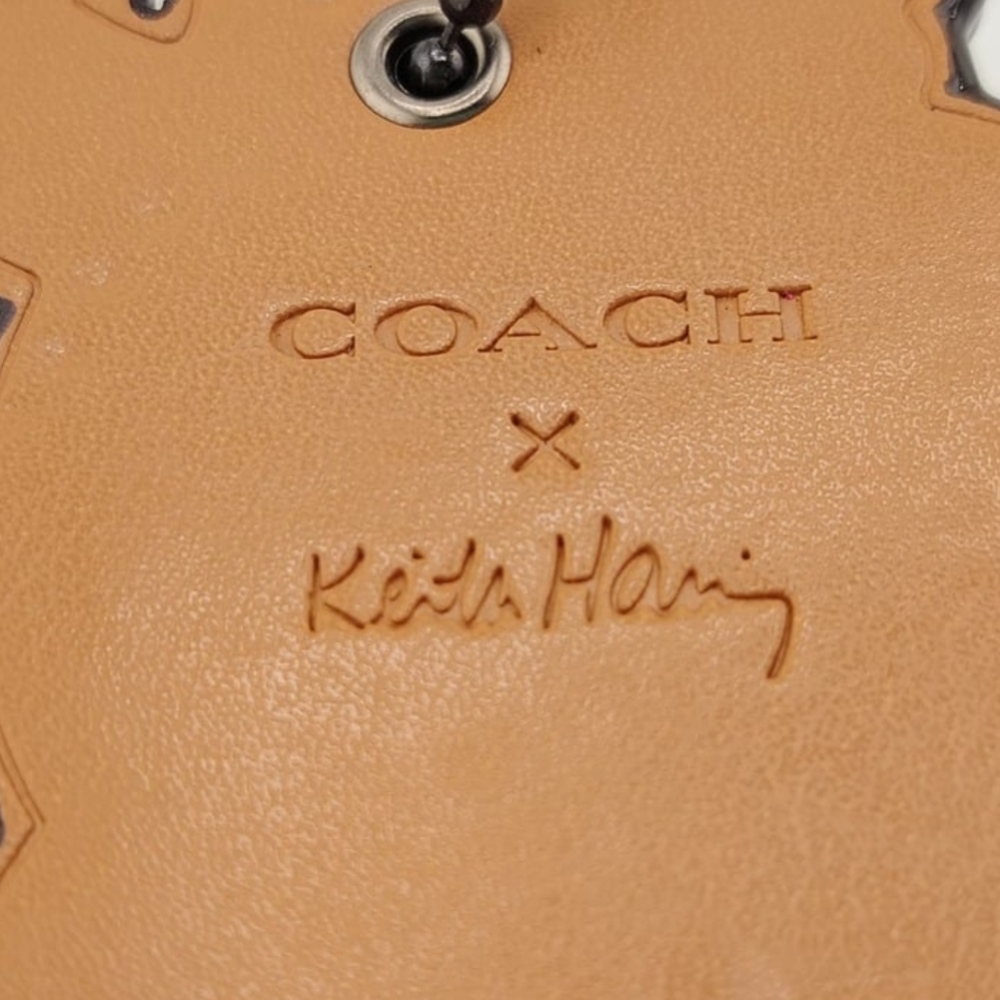 EUC: COACH x KEITH HARING "THE DANCING MAN" HANG TAG/(2) BAG CHARMS - Picture 6 of 10